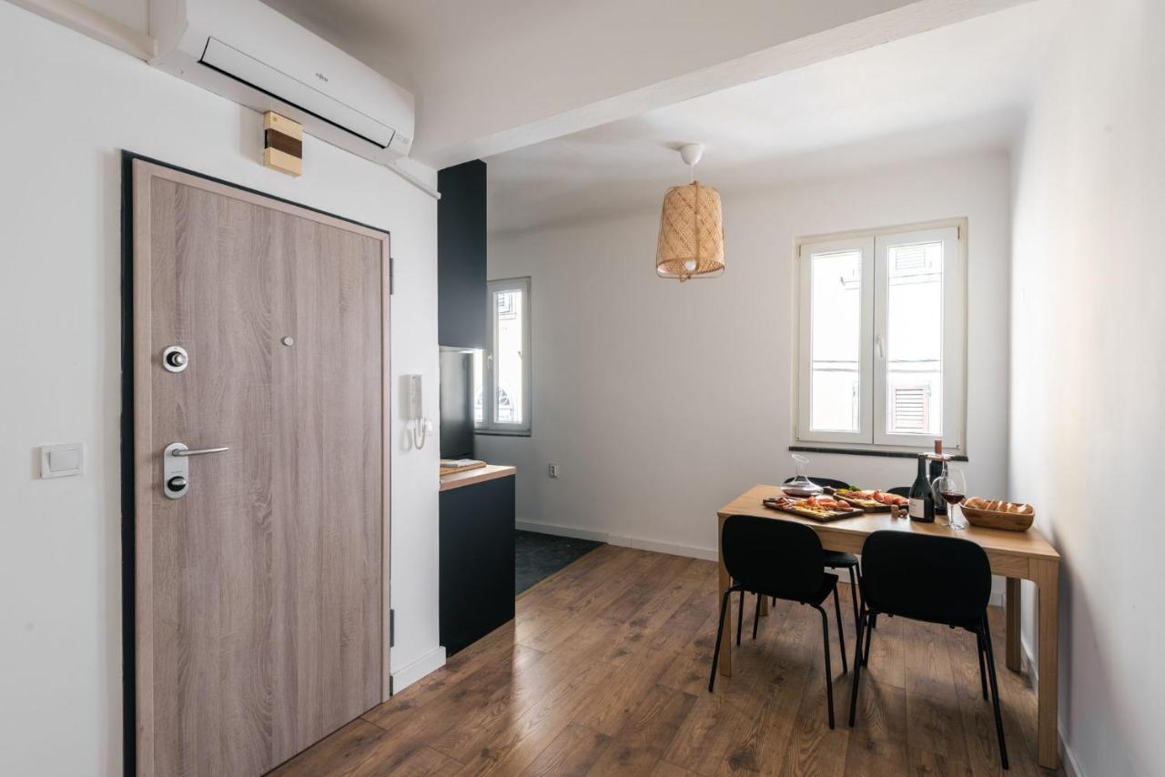 Pula City Apartment With Private Parking Free Ngoại thất bức ảnh